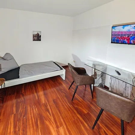 Apartment 2-zimmer In *